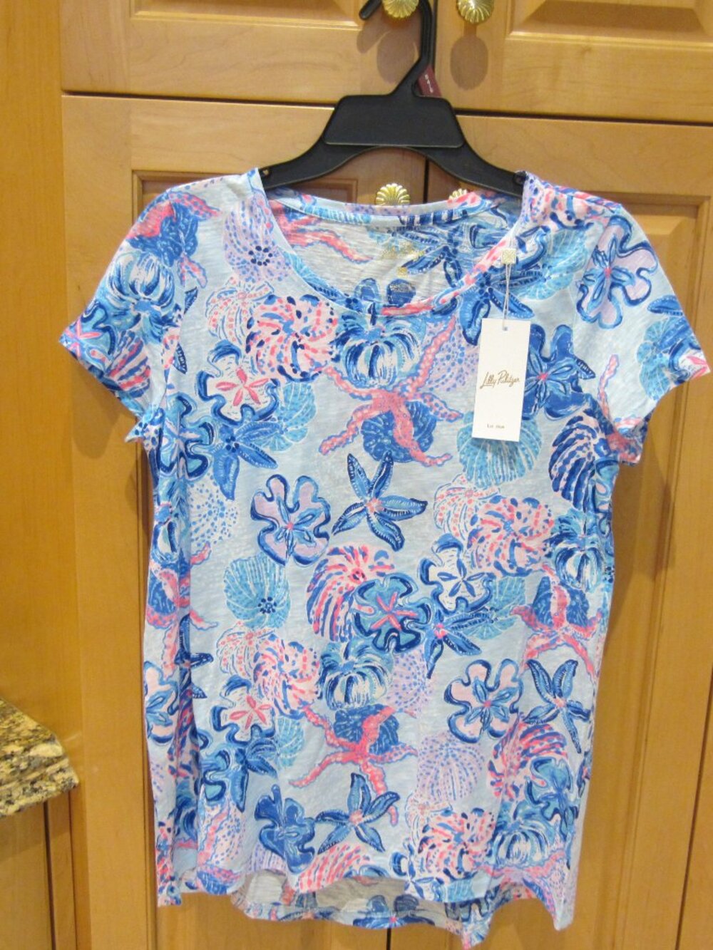 Woman's Lilly Pulitzer Scoop Neck Short Sleeve Top